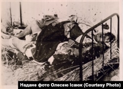 Зґвалтовані і страчені молоді жінки