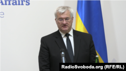 Андрій Сибіга назвав серед головних тем переговорів із партнерами України в НАТО негайну військову допомогу, інвестиції в оборонну промисловість, підтримку енергетичної системи та прогрес на шляху до НАТО
