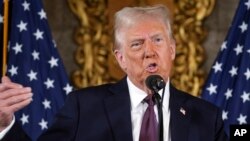 «Ми це організовуємо», – сказав Трамп 9 січня на зустрічі з губернаторами-республіканцями у своєму маєтку в Мар-а-Лаго у Флориді