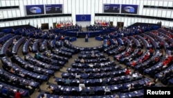 Голосування за прискорення законодавчих процесів щодо законопроєкту про позику Україні відбулося підняттям рук (фото ілюстраційне)