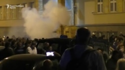 Šok bombama na demonstrante ispred Sobranja