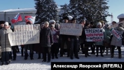 Митинг в Турочаке против "черных лесорубов"