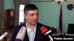Armenia - Acting Gyumri Mayor Sarik Minasian speaks to journalists, February 20, 2025.
