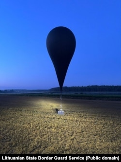 Литовские пограничники фиксируют и перехватывают воздушные шары из Беларуси