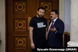 Андрей Деркач и Александр Дубинский в то время, когда они были депутатами Верховной Рады. Киев, 12 ноября 2019 года