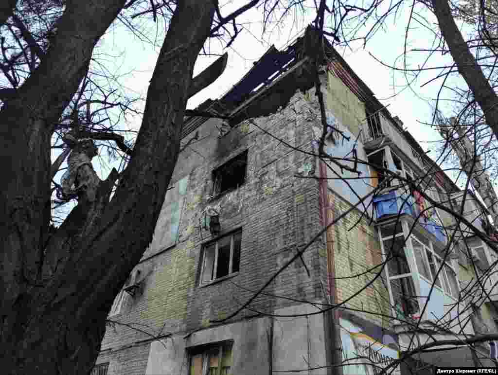 У Миколаєві, як повідомляє кореспондент Радіо Свобода, під час атаки російських безпілотників був пошкоджений п'ятий поверх багатоповерхового житлового будинку. 11 листопада 2024 року