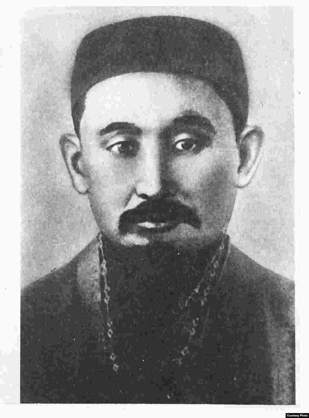 Авторы газеты "Қазақ": Гумар Карашулы, известный религиозный деятель начала 20-го века, акын, активист движения "Алаш".