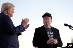 Дональд Трамп та Ілон Маск під час передвиборчої президентської кампанії у США