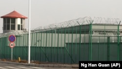 Один из лагерей для уйгуров