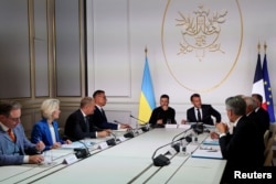 Засідання лідерів країн-учасниць «Коаліції охочих» у Єлисейському Палаці. Париж, Франція, 4 вересня 2025 року