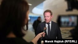 Міністр закордонних справ Нідерландів Девід ван Віл під час інтервʼю Радіо Свобода у штаб-квартирі НАТО в Брюсселі, Бельгія, 3 грудня 2025 року