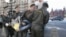 Полицейские задерживают активиста оппозиции, протестующего против закона о митингах. Москва, 5 июня 2012 года. 