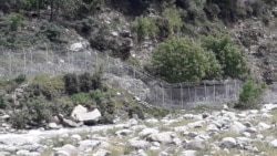 پر ډېورنډ کرښه د اغزن تار ټولنیز اغېز