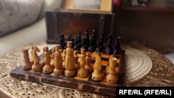 Шахматы Владимира Петрова - приз за турнир в Кемери